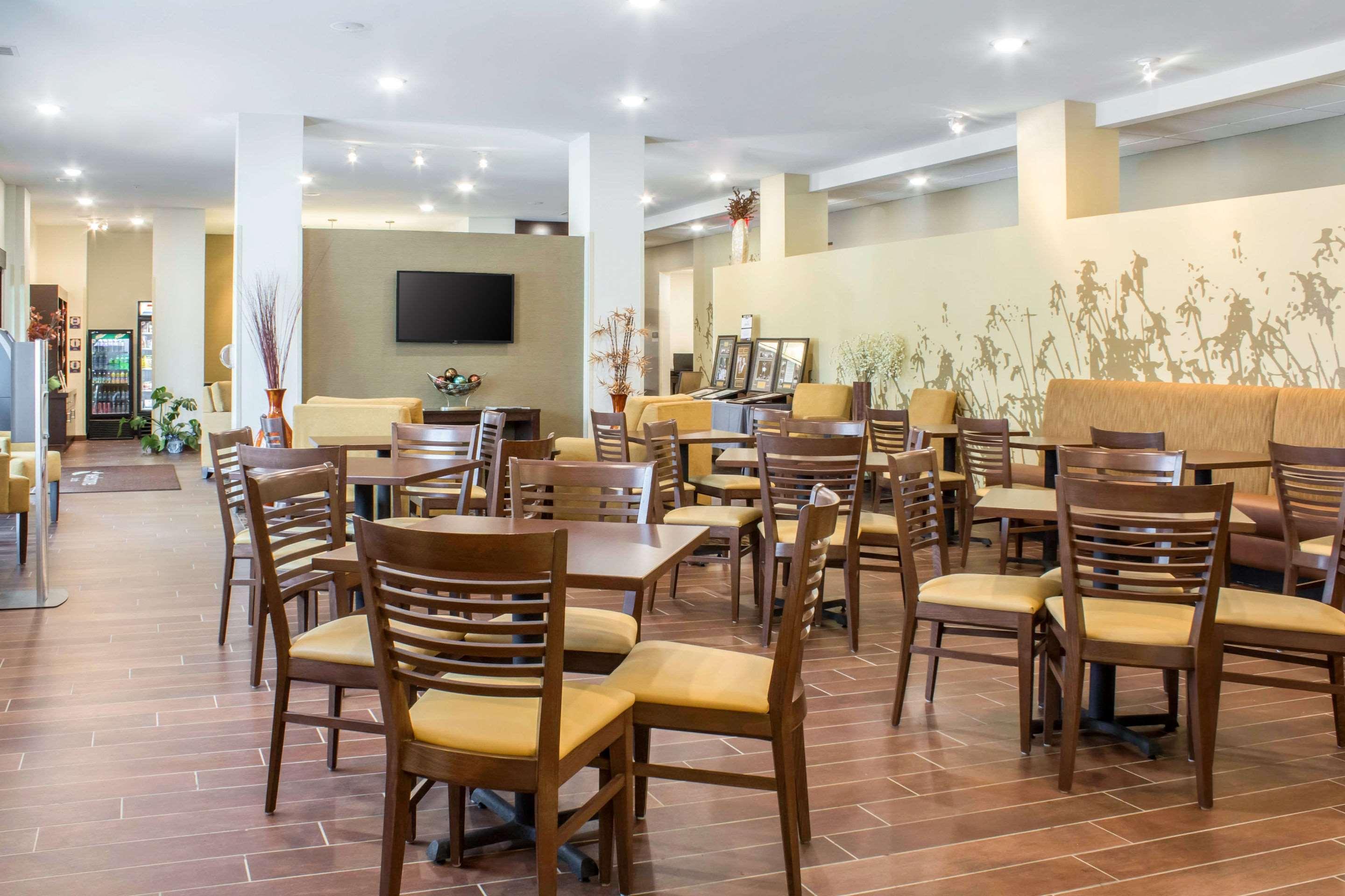 Sleep Inn & Suites Lincoln University Area Экстерьер фото