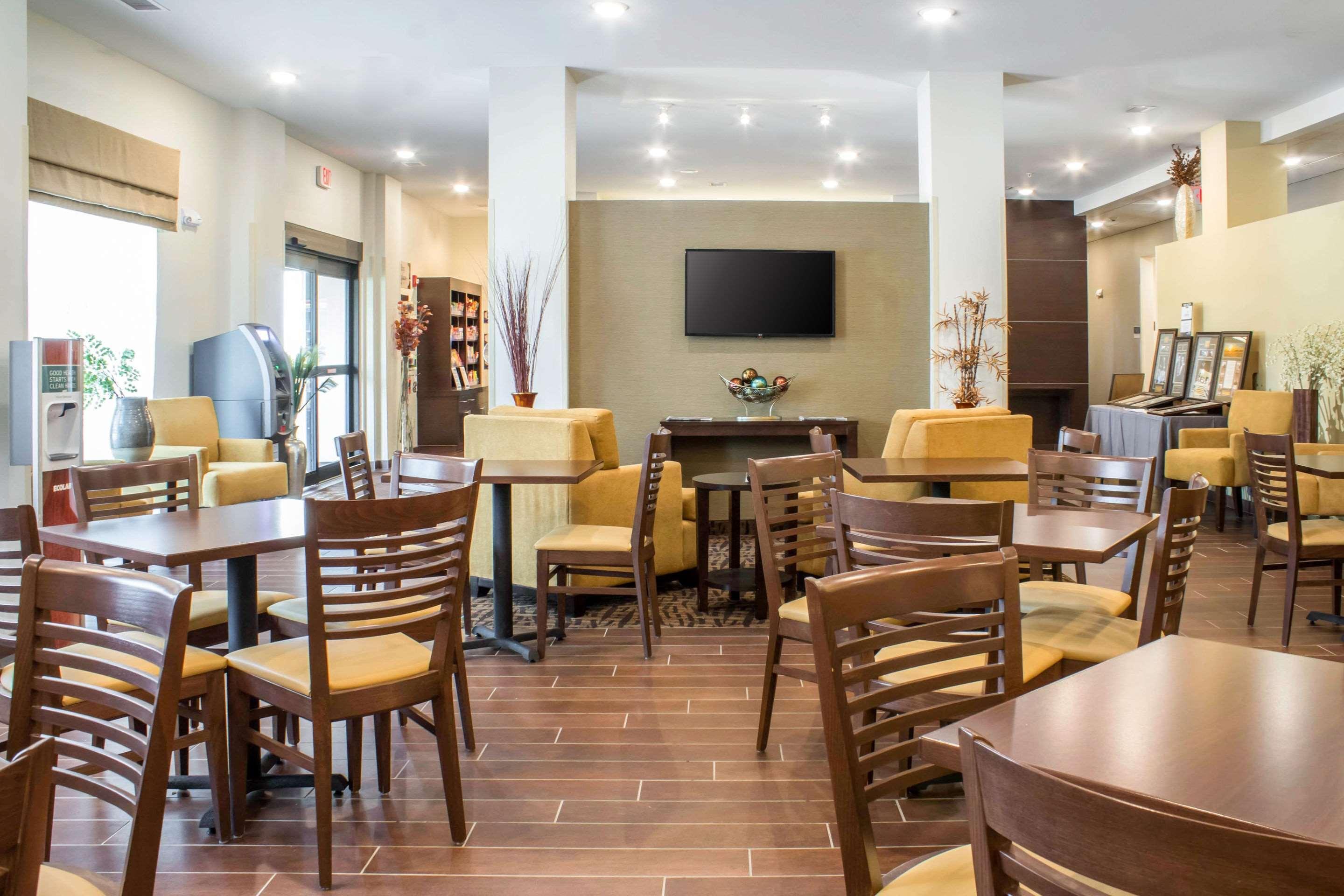 Sleep Inn & Suites Lincoln University Area Экстерьер фото