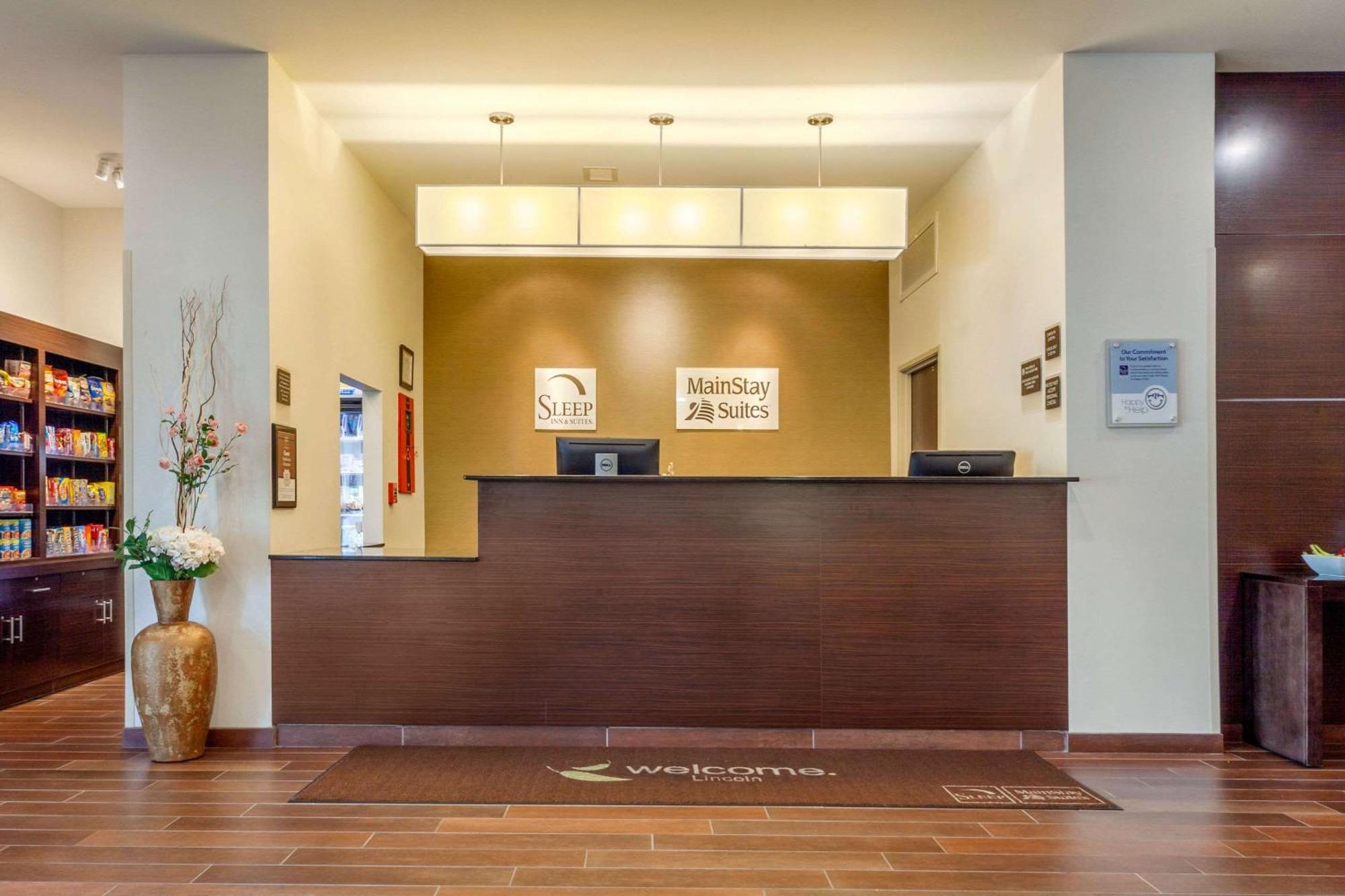 Sleep Inn & Suites Lincoln University Area Экстерьер фото
